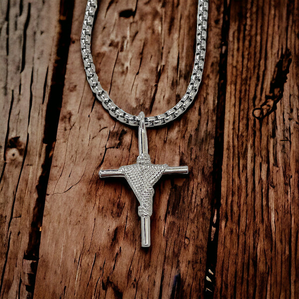 Rope Wrapped Cross Rhodium Metal Finish Heavy Chain Necklace